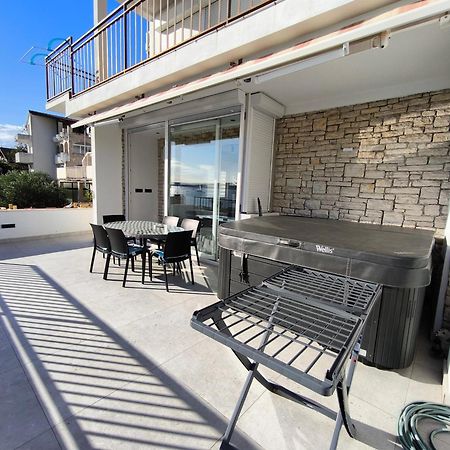 Astramaris Apartments Donji Okrug  Екстериор снимка