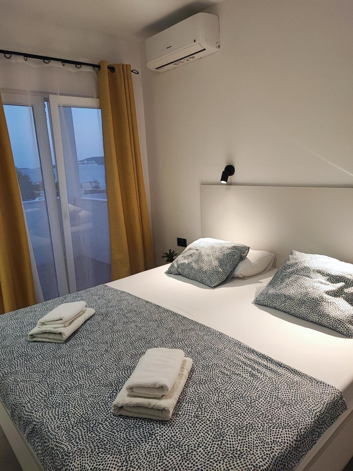 Astramaris Apartments Donji Okrug  Екстериор снимка