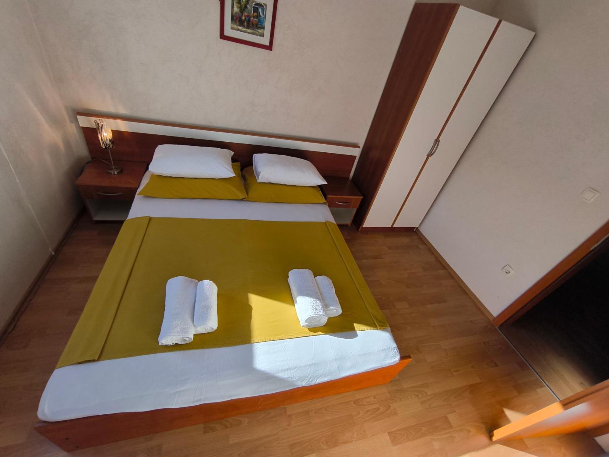 Astramaris Apartments Donji Okrug  Екстериор снимка