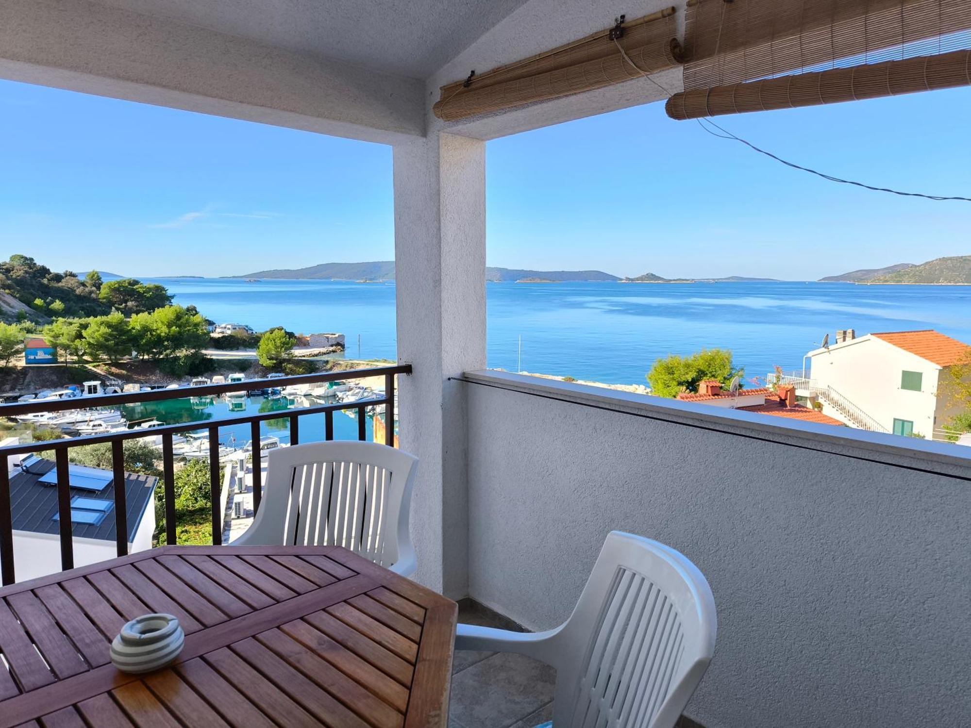 Astramaris Apartments Donji Okrug  Екстериор снимка